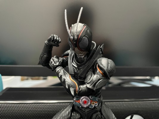 S.H.Figuarts  假面骑士BLACK SUN 假面骑士暗日