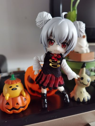 Harmonia bloom Seasonal Doll Dorothy