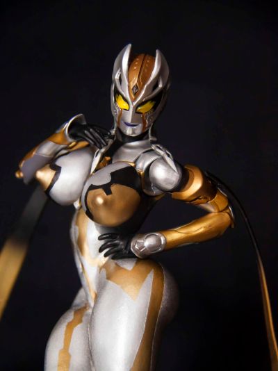 S.H.Figuarts  特利迦奥特曼 泽塔篇 邪恶特利迦