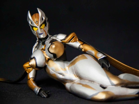 S.H.Figuarts 特利迦奥特曼 特利迦奥特曼 复合型