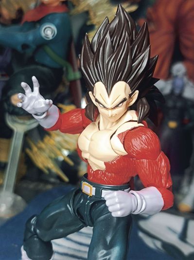 S.H.Figuarts 龙珠GT  超级赛亚人4 贝吉塔