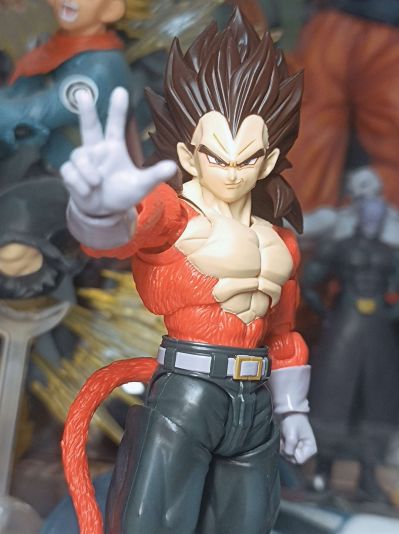 S.H.Figuarts 龙珠GT 超级赛亚人4 孙悟空