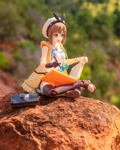 莱莎