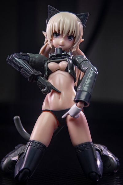 岛田文金艺术集 机甲少女 阿西娅