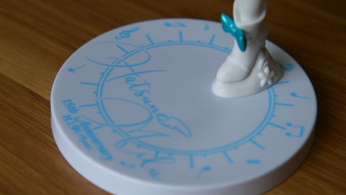 超级景品 “初音未来15周年纪念” 原画师：村上 ゆいち