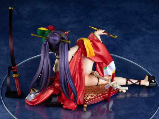 椿华