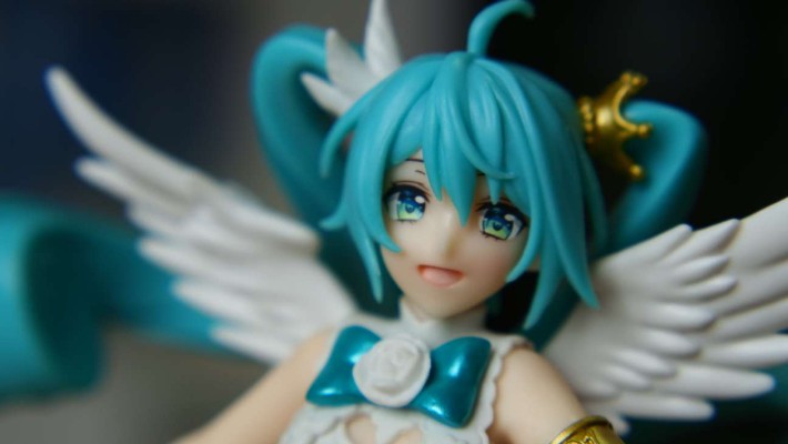 超级景品 “初音未来15周年纪念” 原画师：村上 ゆいち