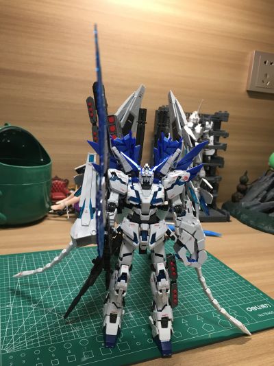 机动战士高达独角兽  蓝光碟全装款【RG 1/144 完美独角兽高达 配套版】