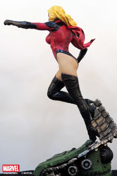 MARVEL 惊奇女士