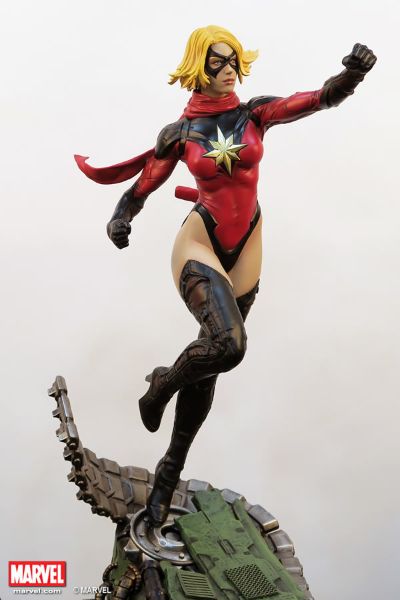 MARVEL 惊奇女士