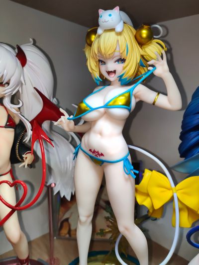 爆弹女孩 蕾文西亚・阿葵亚布尔