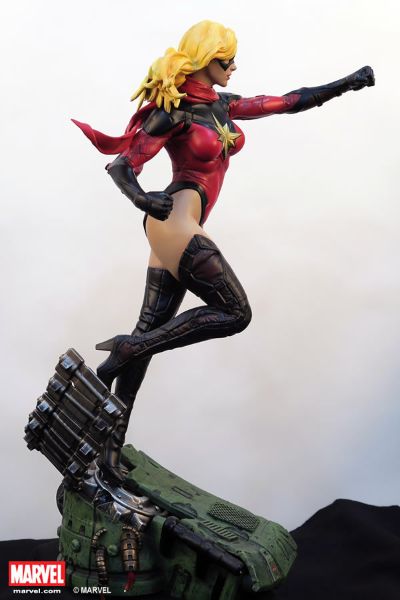 MARVEL 惊奇女士