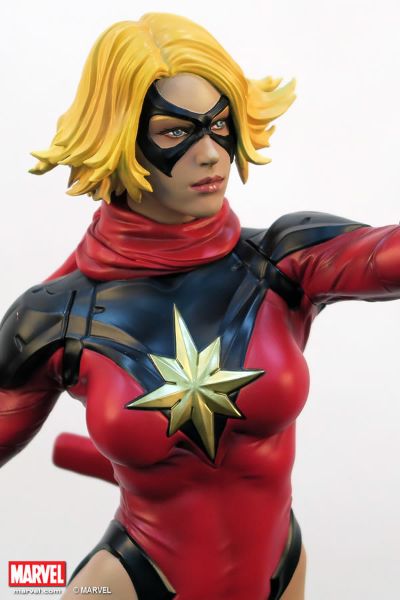 MARVEL 惊奇女士