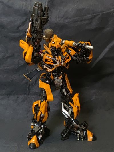 3Z0164 DLX 变形金刚:最后的骑士 大黄蜂