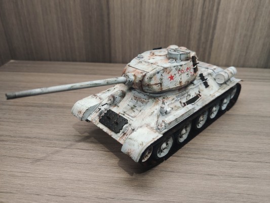 苏联 T34-85 坦克