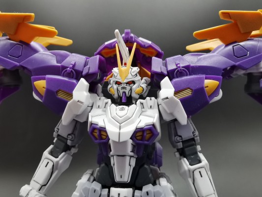 HG 1/144  亚斯克雷普欧斯高达