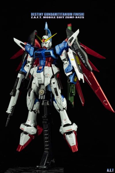 RG  机动战士高达SEED Destiny ZGMF-X42S 命运高达［钛金质感］