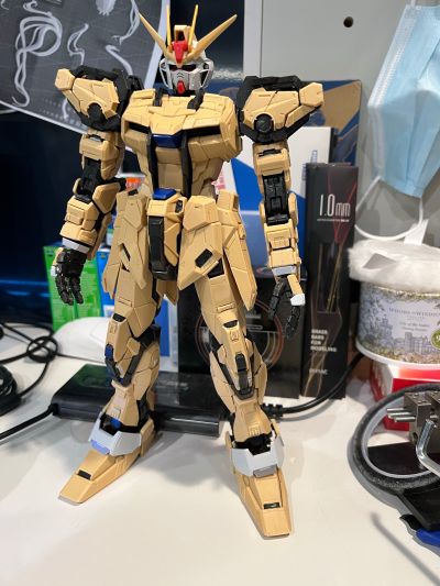 PG 机动战士高达SEED 完美强袭高达+空中霸王（赛博配色）