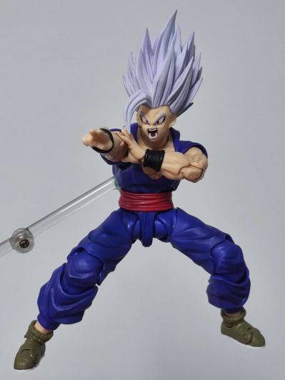 S.H.Figuarts 龙珠超：超级人造人  野兽孙悟饭