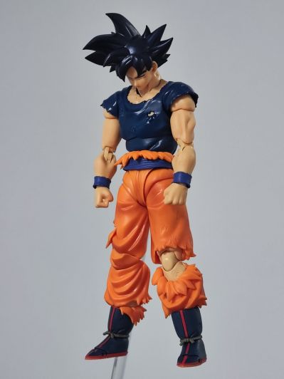 S.H.Figuarts   龙珠超 孙悟空 自在极意功“兆” -会场限定配色版-