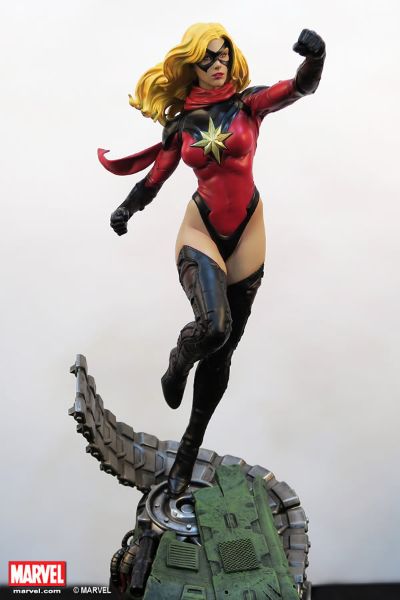 MARVEL 惊奇女士