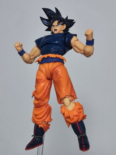 S.H.Figuarts   龙珠超 孙悟空 自在极意功“兆” -会场限定配色版-