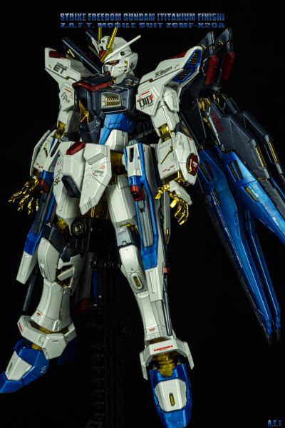 RG 1/144 强袭自由高达 ［钛金质感］