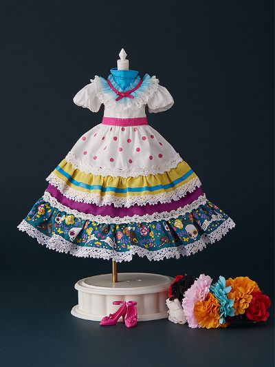 Harmonia bloom Seasonal Doll Gabriela 服装套组 白色