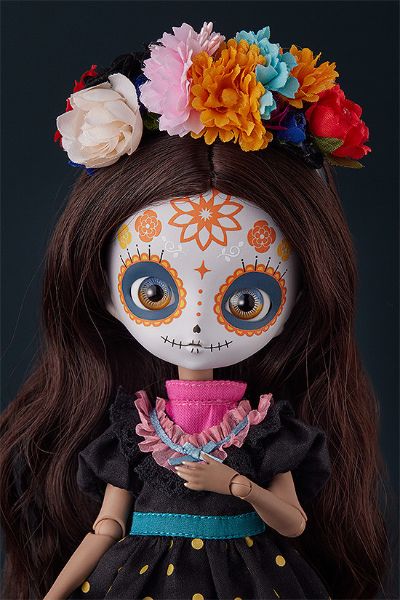 Harmonia bloom Seasonal Doll Gabriela