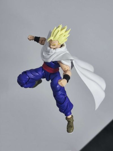 S.H.Figuarts 龙珠超 超级英雄 伽玛2号