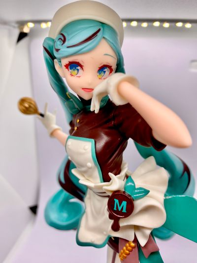Luminasta 初音未来 黑巧克力糕点师