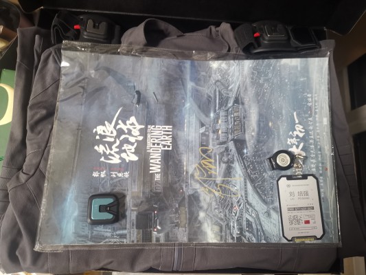 流浪地球 Moss电影道具复刻雕像