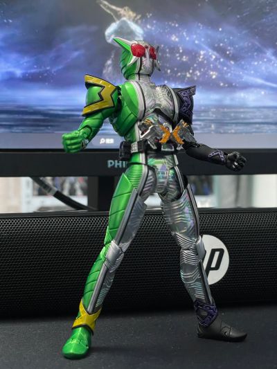 S.H.Figuarts(真骨雕制法)   假面骑士双骑  疾风王牌 极致形态