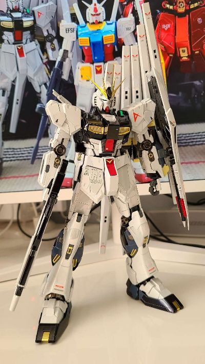 MG 机动战士高达 逆袭的夏亚 RX-93 ν高达 Ver.Ka Titanium Finish