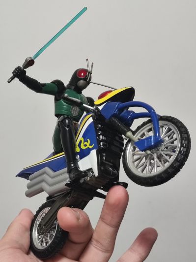 S.H.Figuarts  假面骑士暗日重生 莱多隆