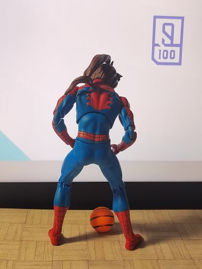 MAFEX 编号185 蜘蛛侠（经典战衣）