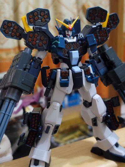 MG 	新机动战记高达W 无尽的华尔兹 XXXG-01H2 重装高达改(无尽的华尔兹)