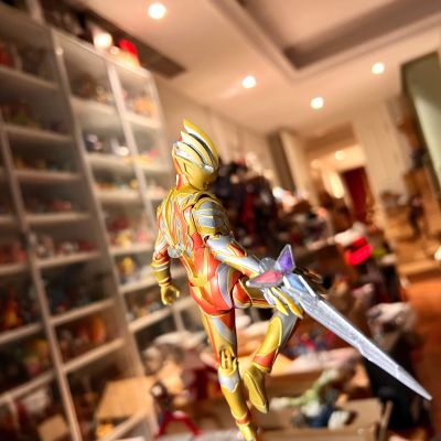 S.H.Figuarts  特利迦奥特曼 永恒闪耀特利迦