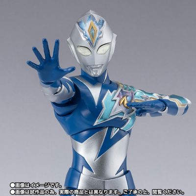 S.H.Figuarts 德凯奥特曼 奇迹型