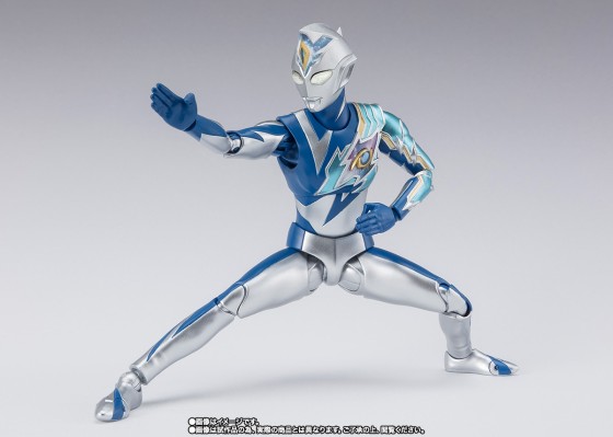 S.H.Figuarts 德凯奥特曼 奇迹型