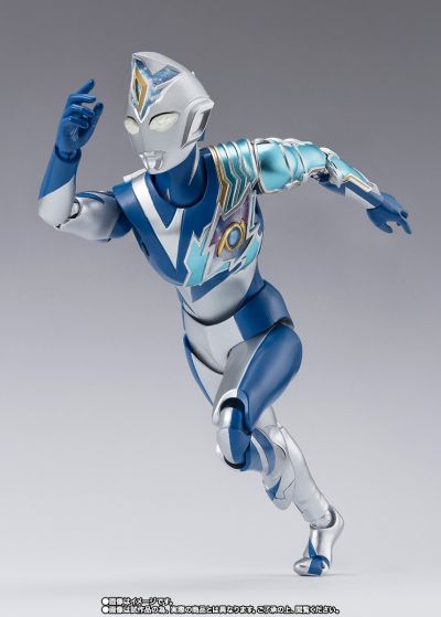 S.H.Figuarts 德凯奥特曼 奇迹型