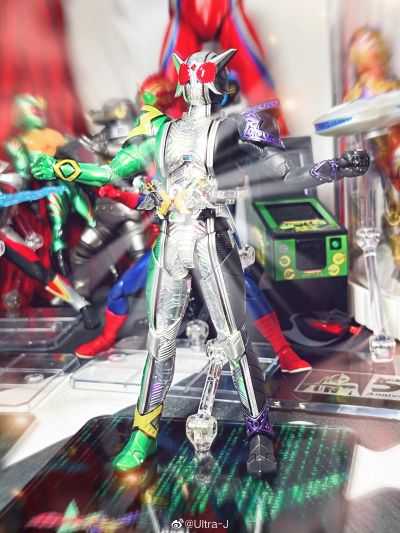 S.H.Figuarts(真骨雕制法)   假面骑士双骑  疾风王牌 极致形态