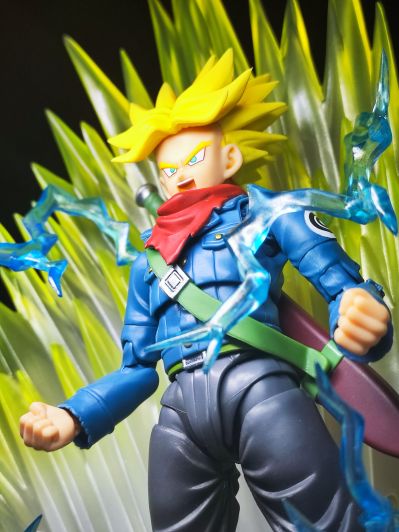 S.H.Figuarts 龙珠：异战 特兰克斯