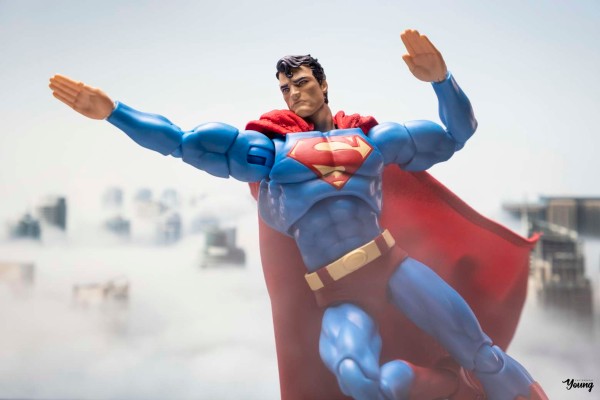 MAFEX Superman 超人 缄默 Ver.