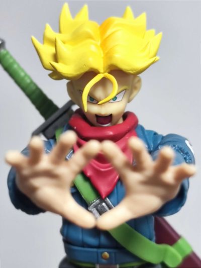 S.H.Figuarts 龙珠：异战 特兰克斯