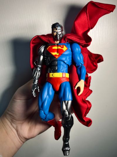 MAFEX 编号164 RETURN OF SUPERMAN 机械超人