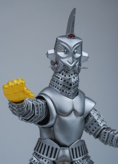 S.H.Figuarts 泽塔奥特曼 怪兽应对特殊空降机甲2号机 乌英达姆