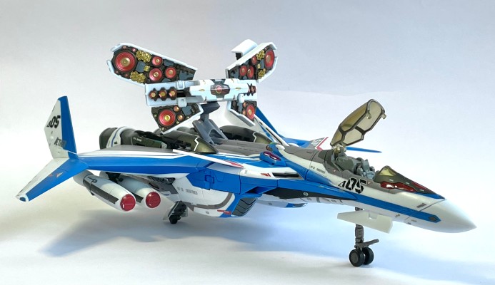 DX 超合金 超时空要塞DELTA 绝对LIVE VF-31J 齐格飞 疾风·伊梅尔曼专用机 【FAULD投影单元装备】