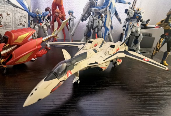 HG 超时空要塞PLUS YF-19