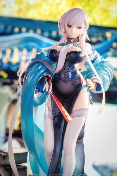 Alter 1/7 「贝尔法斯特 彩云的蔷薇Ver.」